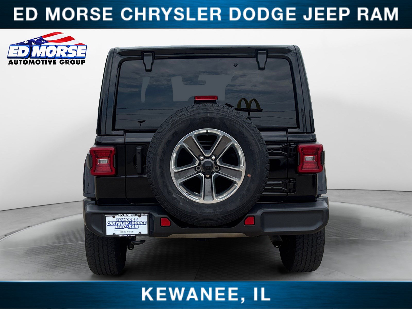 Used 2022 Jeep Wrangler Unlimited Sahara w/ LED Lighting Group AWD/4WD image 4
