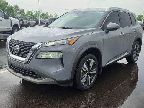 Used 2021 Nissan Rogue SL w/ Premium Package FWD image 3