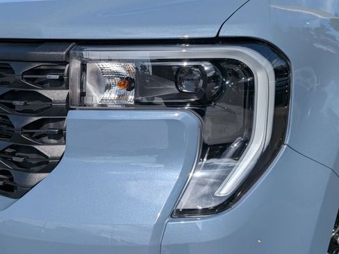 Used 2025 Ford Maverick Lariat w/ 4K Tow Package image 2