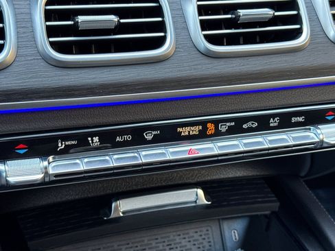 Certified 2025 Mercedes-Benz GLS 580 4MATIC image 32