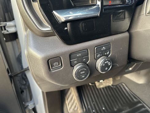 Used 2024 Chevrolet Silverado 1500 LT AWD/4WD image 22