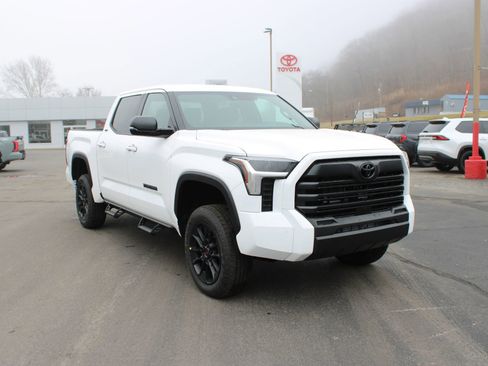 New 2026 Toyota Tundra SR5 image 6