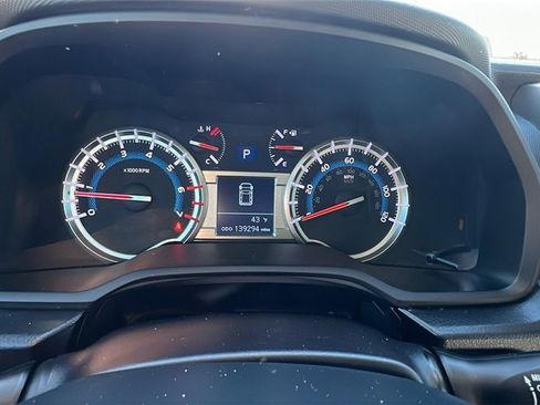 Used 2018 Toyota 4Runner SR5 w/ Wilderness Package image 25