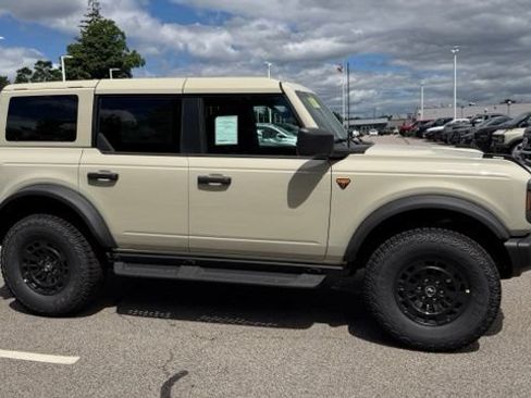 New 2026 Ford Bronco Badlands AWD/4WD image 2