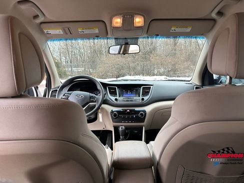 Used 2017 Hyundai Tucson SE image 25