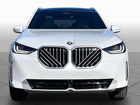 Used 2025 BMW X3 xDrive30i w/ Premium Package AWD/4WD image 4