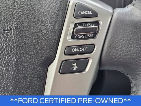Used 2024 Nissan Titan SV w/ SV Convenience Package RWD image 24