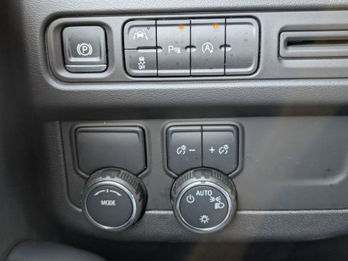 Used 2024 Chevrolet Tahoe LT image 29