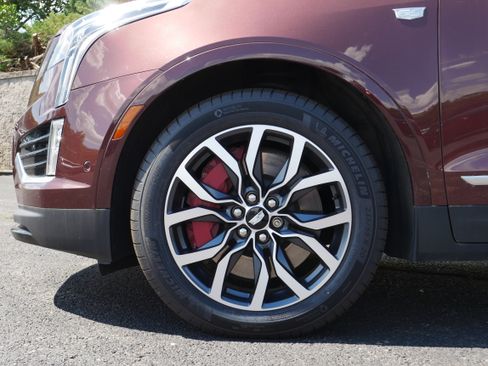 Certified 2022 Cadillac XT5 Sportv w/ Technology Package AWD/4WD image 11