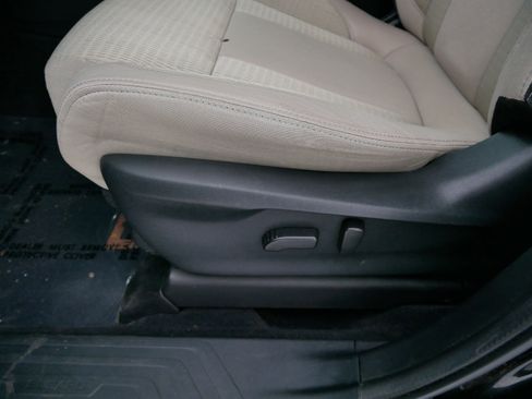 Certified 2023 Subaru Ascent Premium w/ Convenience Package image 20