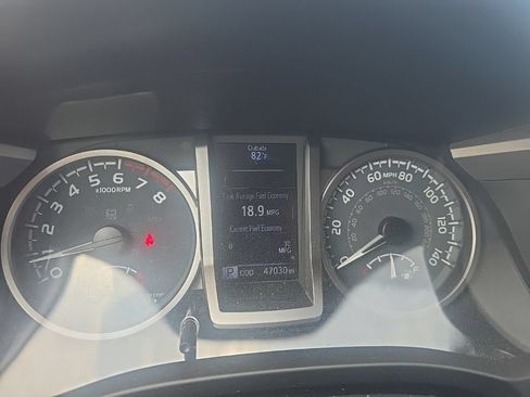 Used 2020 Toyota Tacoma Limited AWD/4WD image 15