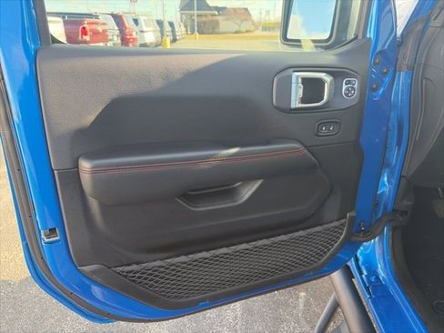 Used 2024 Jeep Wrangler Unlimited Rubicon image 16