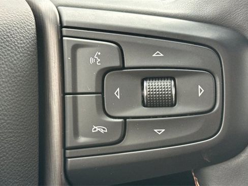 Used 2023 GMC Yukon AT4 image 40