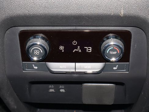 Used 2025 Chevrolet Traverse RS w/ LPO, Floor Liner Package image 22