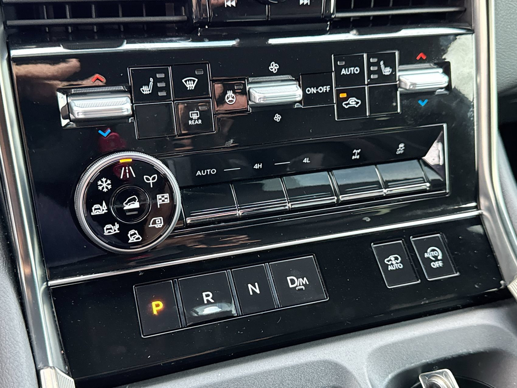 Used 2025 Nissan Armada PRO-4X AWD/4WD image 17