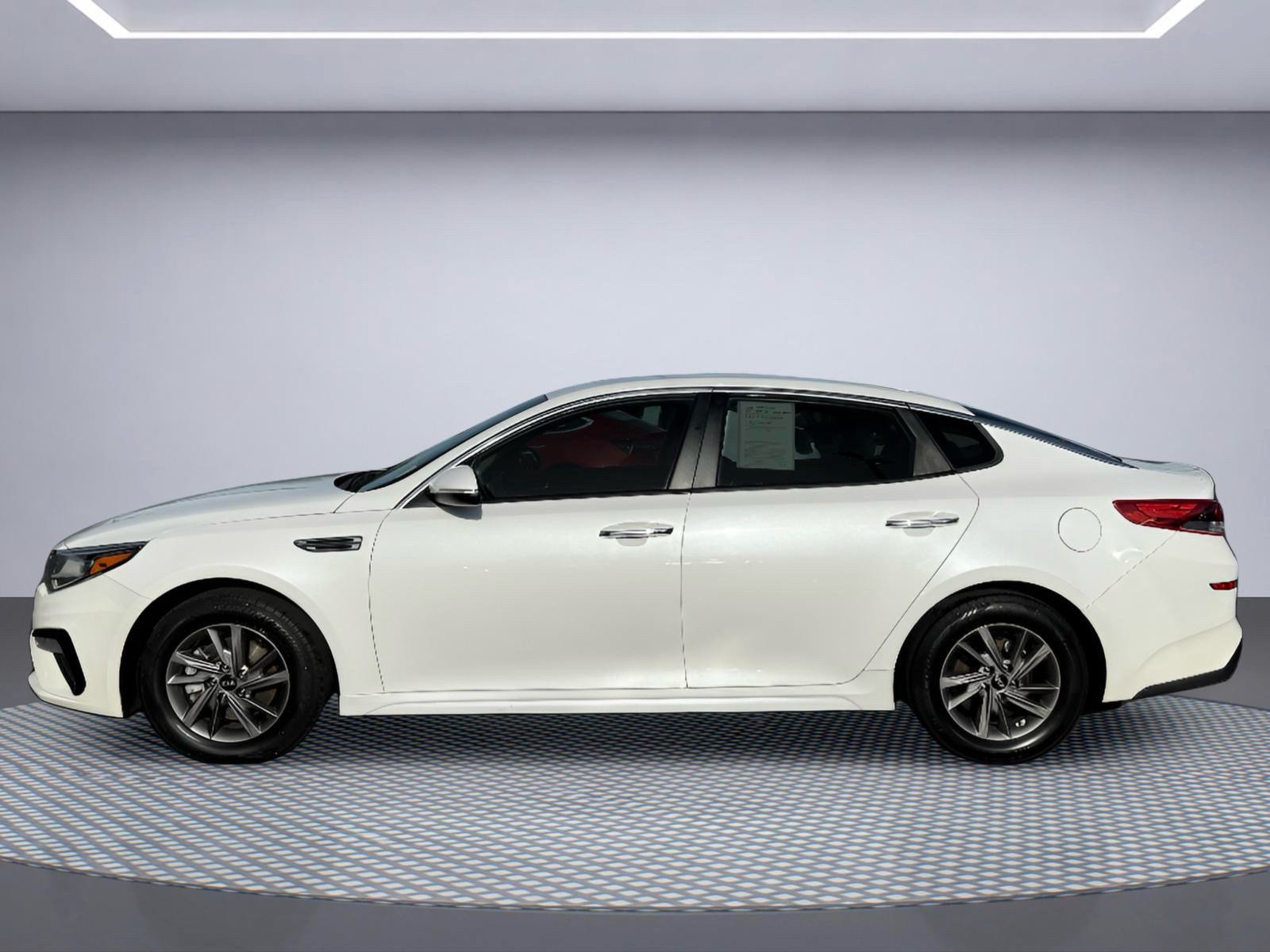 Used 2020 Kia Optima LX FWD image 3