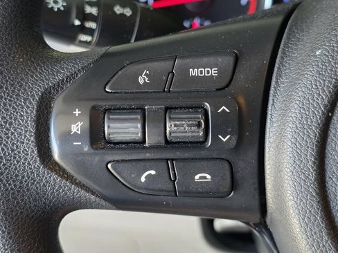 Used 2020 Kia Sedona L FWD image 20