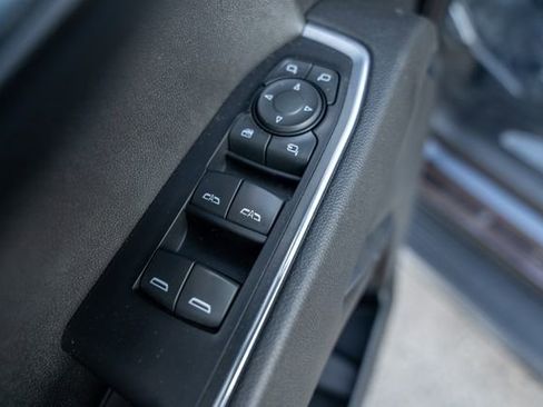 Used 2022 GMC Sierra 1500 SLT image 23