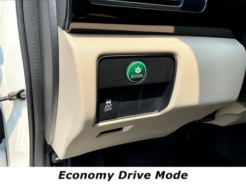 Used 2017 Honda Accord LX image 35
