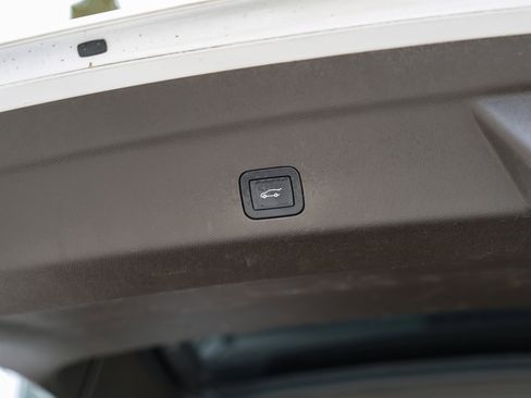 Used 2021 Cadillac Escalade ESV Sport w/ Driver Assist Tech Package image 52