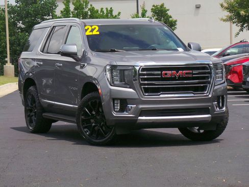 Used 2022 GMC Yukon SLT w/ SLT Premium Package RWD image 2
