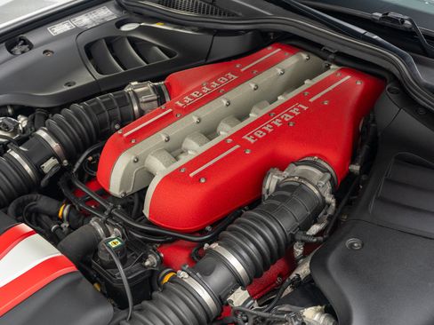 Used 2014 Ferrari FF AWD/4WD image 40