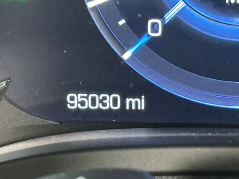 Used 2019 Cadillac Escalade Luxury image 17