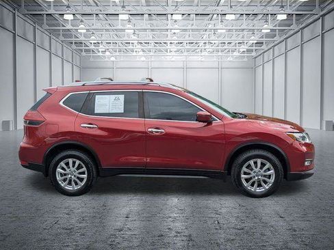 Used 2018 Nissan Rogue SV AWD/4WD image 6