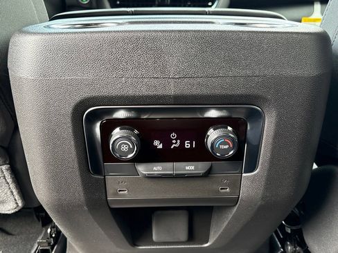 New 2026 Chevrolet Suburban LS RWD image 27