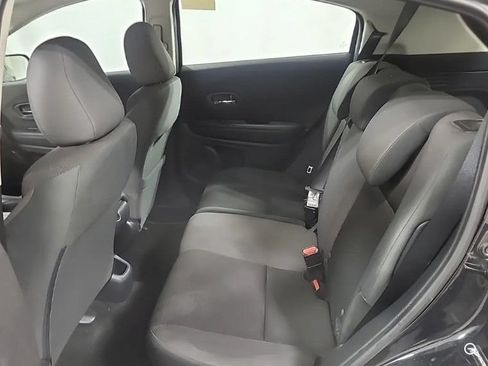 Used 2019 Honda HR-V LX image 9