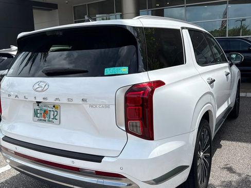 Used 2023 Hyundai Palisade Calligraphy w/ Cargo Package FWD image 13