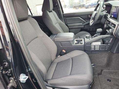 Used 2026 Toyota 4Runner SR5 AWD/4WD image 30