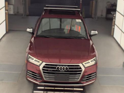 Used 2018 Audi SQ5 Prestige w/ Prestige Package AWD/4WD image 2