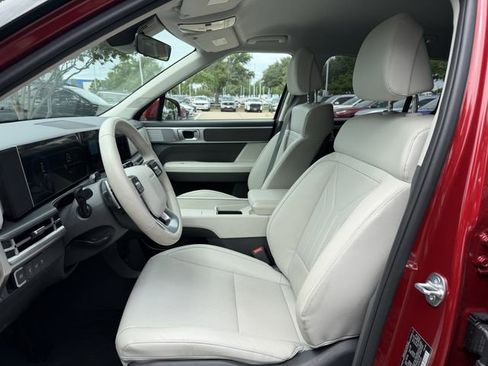 Used 2025 Hyundai Santa Fe SEL FWD image 24