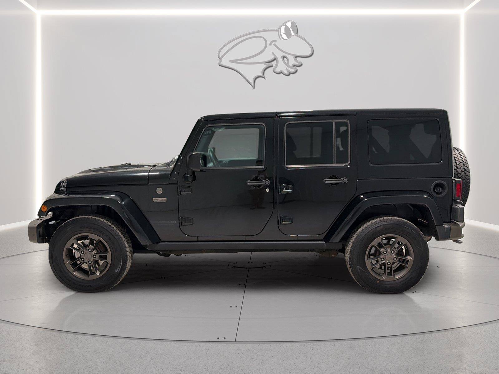 Used 2016 Jeep Wrangler Unlimited Sahara AWD/4WD image 2