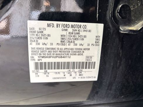 Used 2023 Ford Explorer Limited image 38