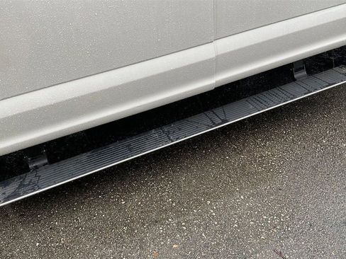 Used 2018 Ford F150 Platinum w/ Equipment Group 701A Luxury image 6