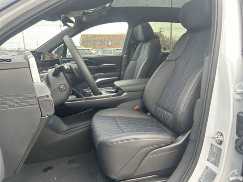 New 2026 Cadillac Escalade IQ Sport 1 w/ LPO, ONYX Package image 10