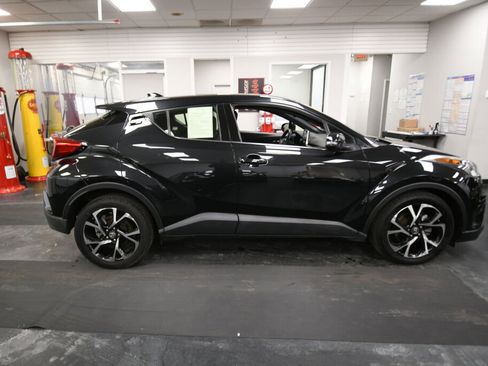 Used 2019 Toyota C-HR Limited image 8