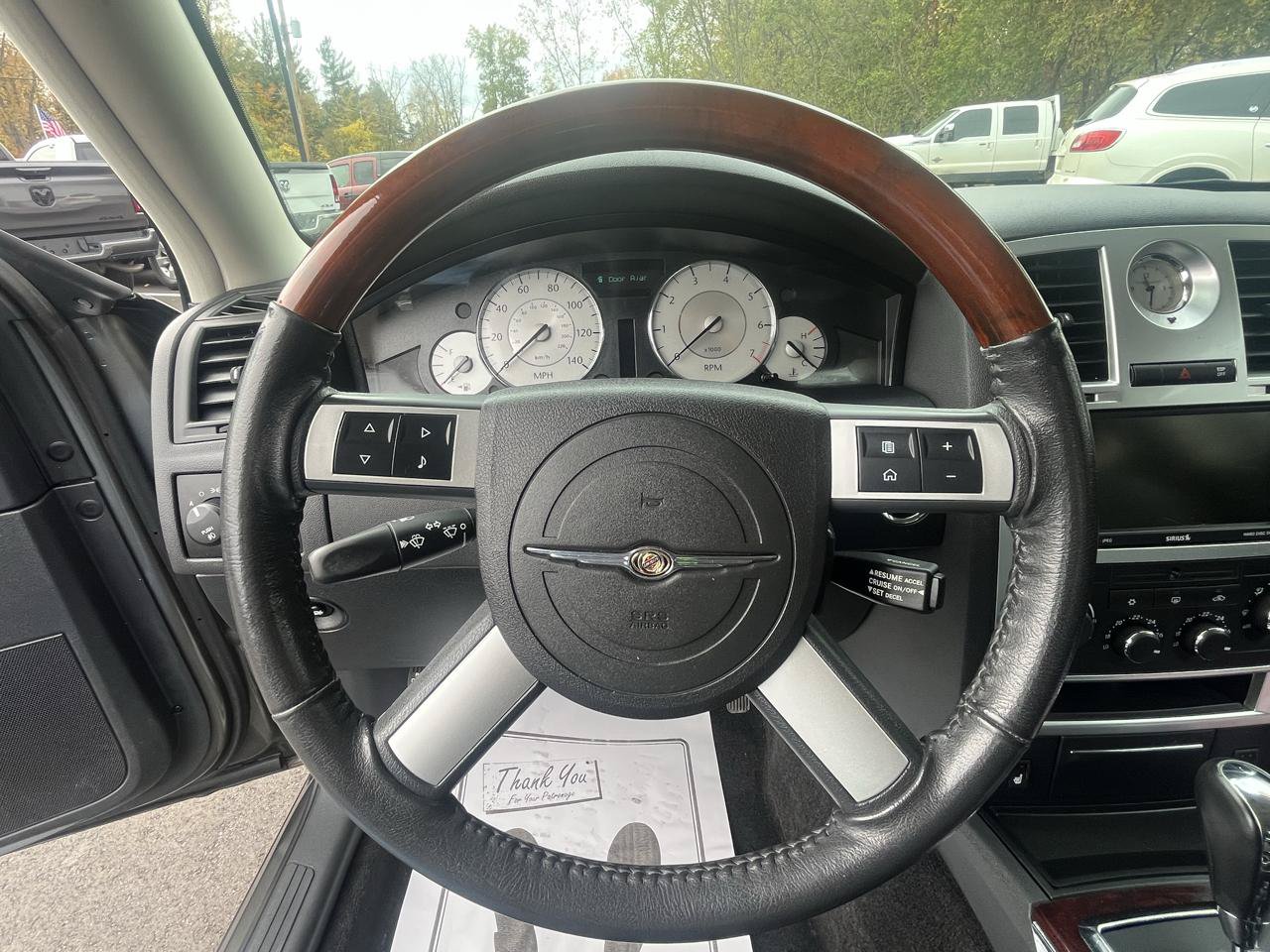 Used 2010 Chrysler 300 Limited RWD image 12
