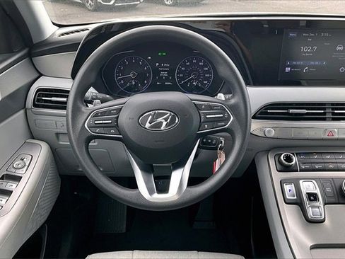 Used 2022 Hyundai Palisade SE image 5