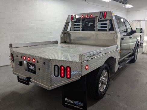 Used 2022 RAM 2500 Laramie AWD/4WD image 7