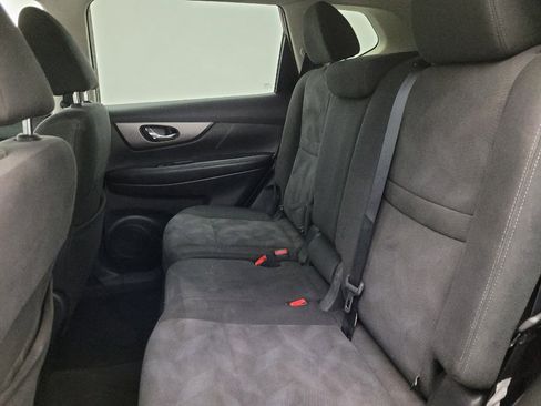 Used 2016 Nissan Rogue SV FWD image 18