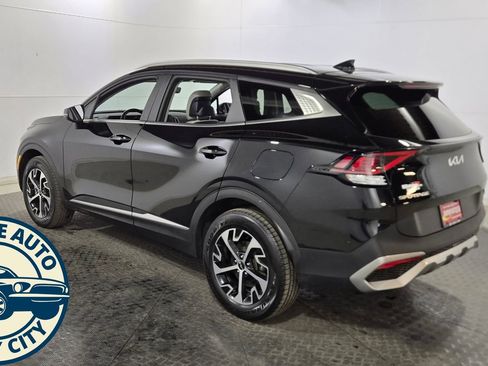 Used 2023 Kia Sportage EX image 5