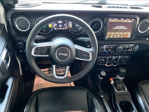 Used 2023 Jeep Wrangler Unlimited Sahara w/ Cold Weather Group AWD/4WD image 7
