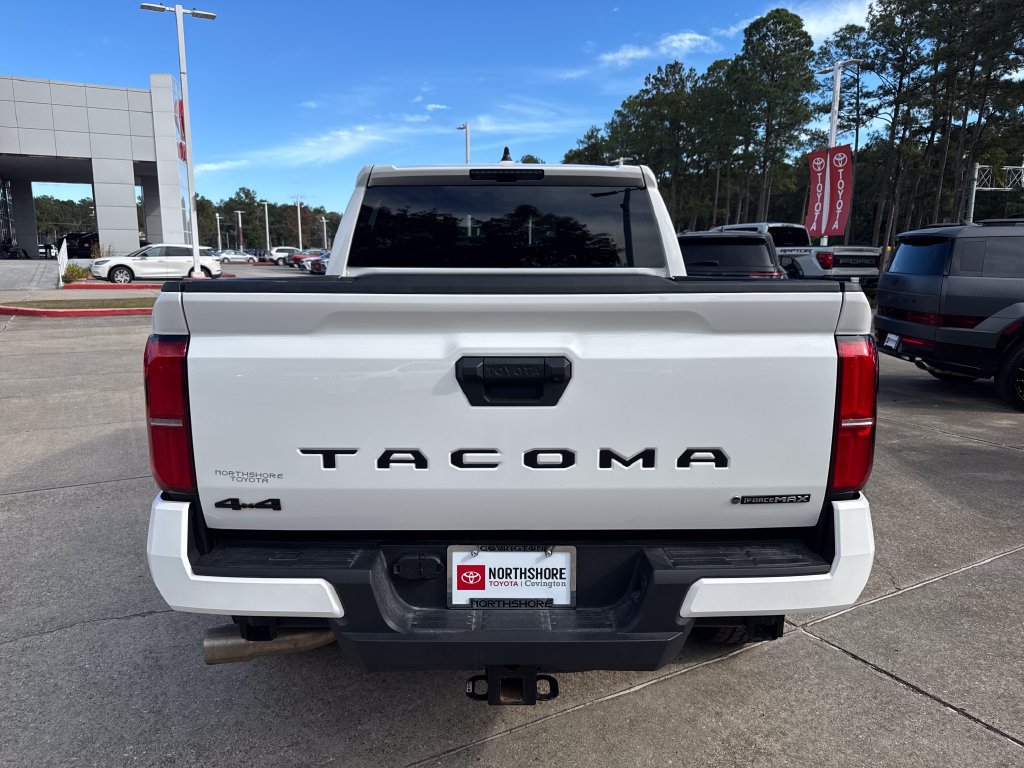 Used 2025 Toyota Tacoma TRD Off-Road AWD/4WD image 5