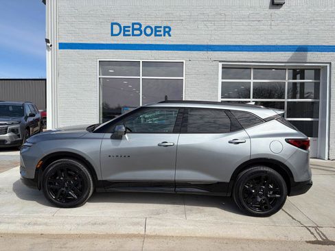 Used 2024 Chevrolet Blazer RS w/ Driver Confidence II Package AWD/4WD image 2