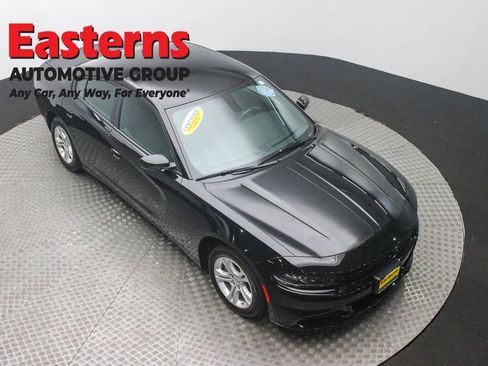 Used 2023 Dodge Charger SXT image 3