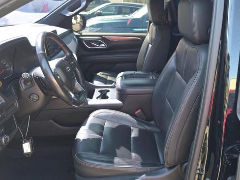 Used 2021 Chevrolet Suburban RST w/ Luxury Package RWD image 12