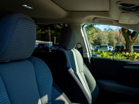 Certified 2025 Subaru Outback Premium image 8